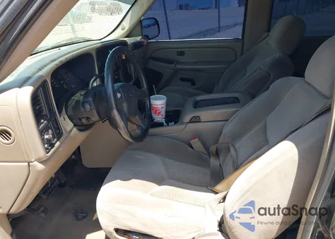 2004 Chevrolet Silverado 1500 Ls z USA, uszkodzony, nr VIN 2GCEC13T541335161